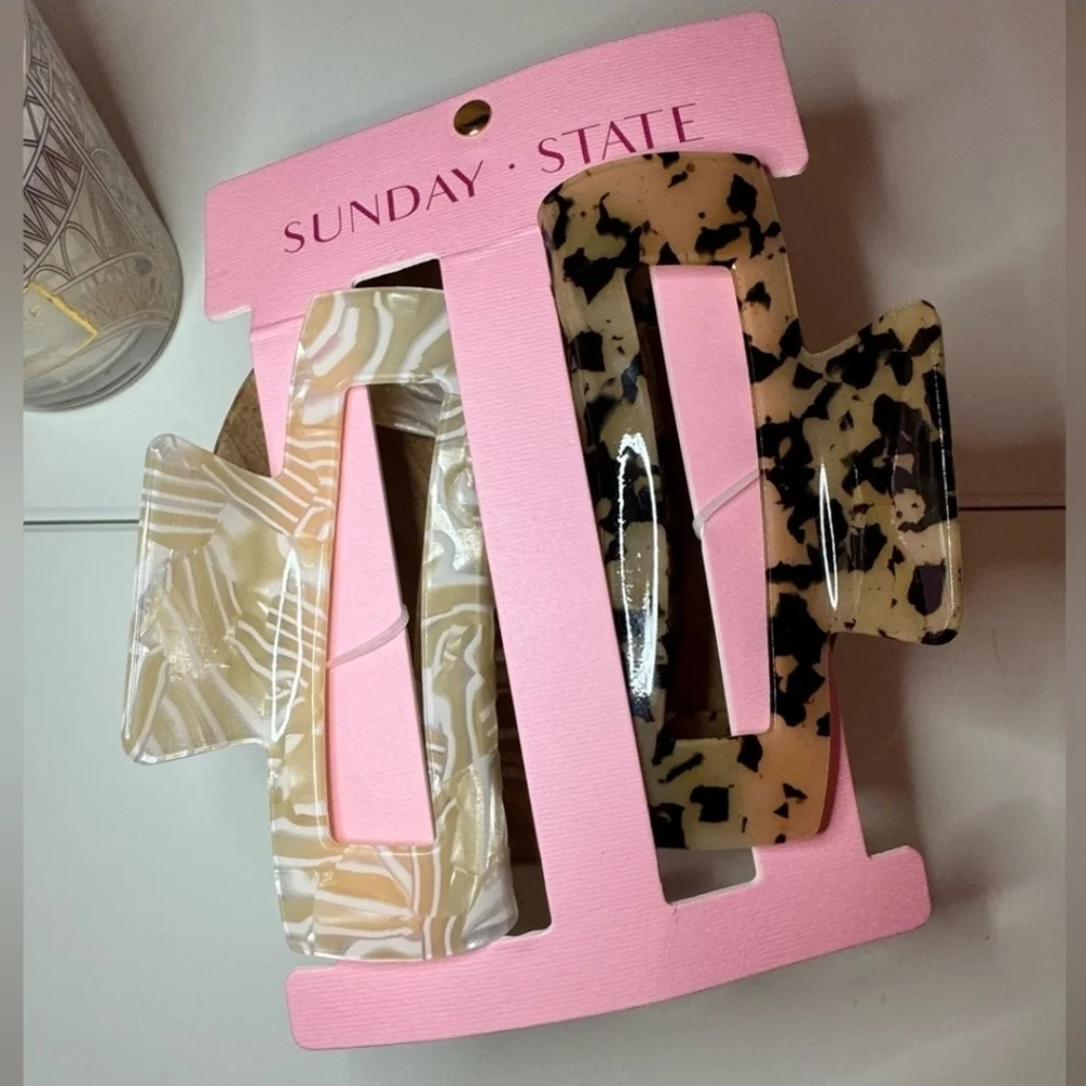 New Sunday State Extra Large Beige and Leopard Claw Hair Clips